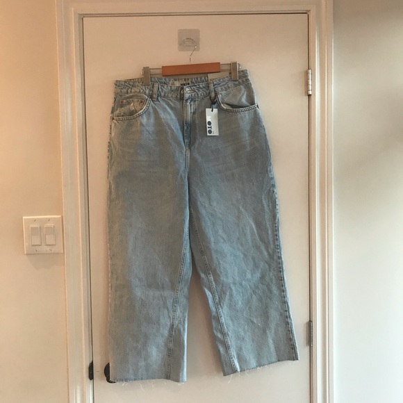 Topshop Moto Crop Jeans - Picture 2 of 5